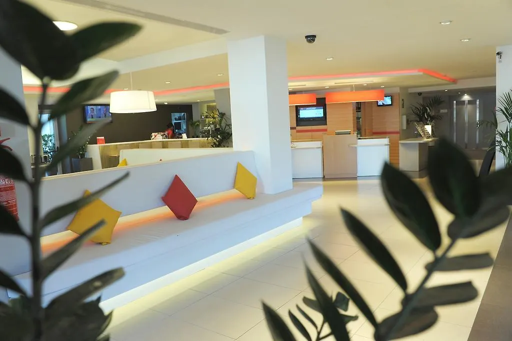Ibis Cornella Hotel Cornella de Llobregat