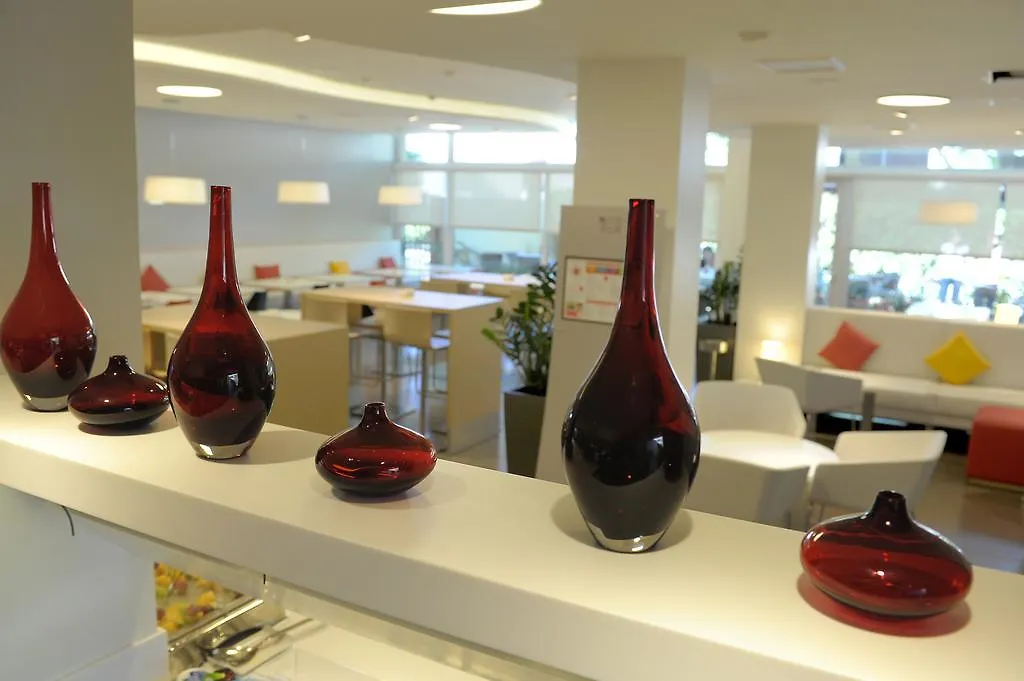 Hotel Ibis Cornella Cornellà de Llobregat Hiszpania